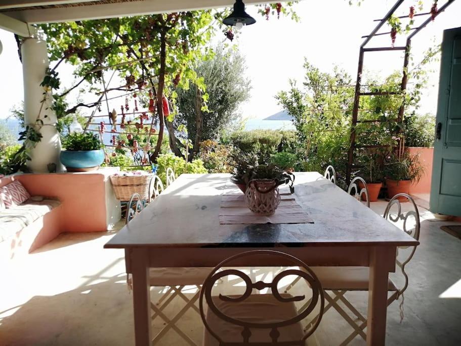 Casa Dei Melograni At Vourlidia Leros Villa Vromolithos ภายนอก รูปภาพ