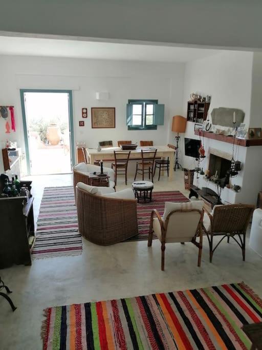 Casa Dei Melograni At Vourlidia Leros Villa Vromolithos ภายนอก รูปภาพ